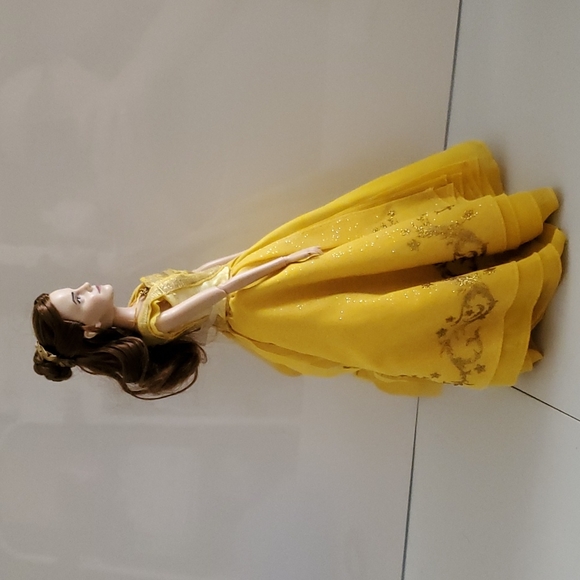 Disney's Belle Live Action Barbie Doll Disney Store Beauty and the Beast - Picture 14 of 16